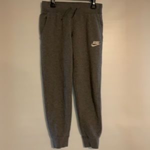 Boys’ Nike Sportswear Club Fleece Joggers
